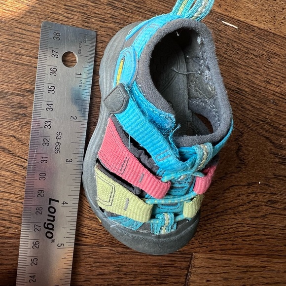 Keen rainbow toddler sandals size 5 EUC - Picture 3 of 5
